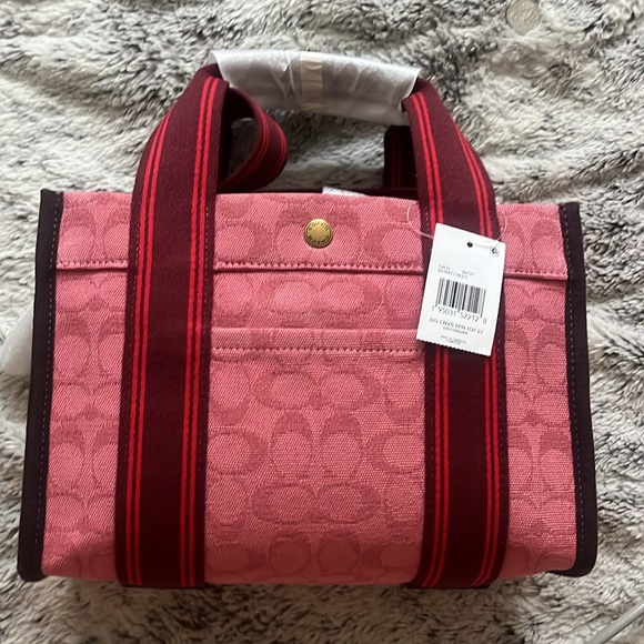 Spin Tote 27 In Signature Jacquard Red / Pink / Orange - Picture 8 of 9